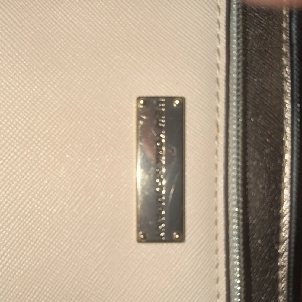 New York & Company Beige/Gold Metallic Wristlet Zip Clutch, Inner Pockets